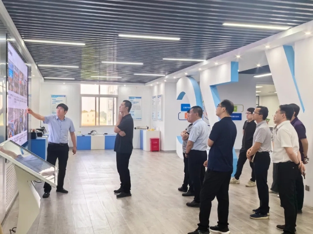 河南省發(fā)改委體改處處長蘇瑜一行蒞臨運(yùn)營中心調(diào)研指導(dǎo)